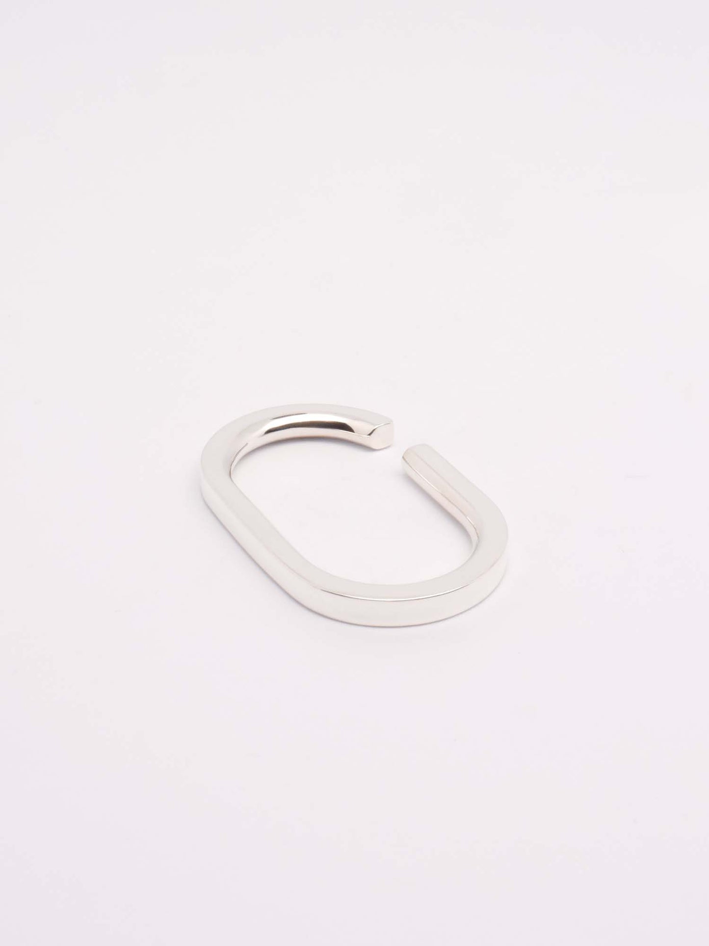 Ear cuff Tau circle
