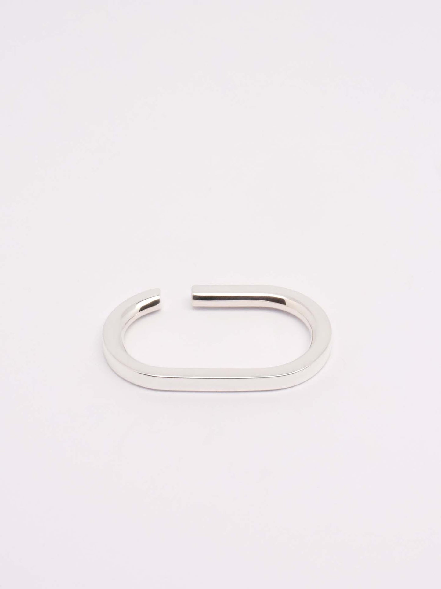 Ear cuff Tau circle