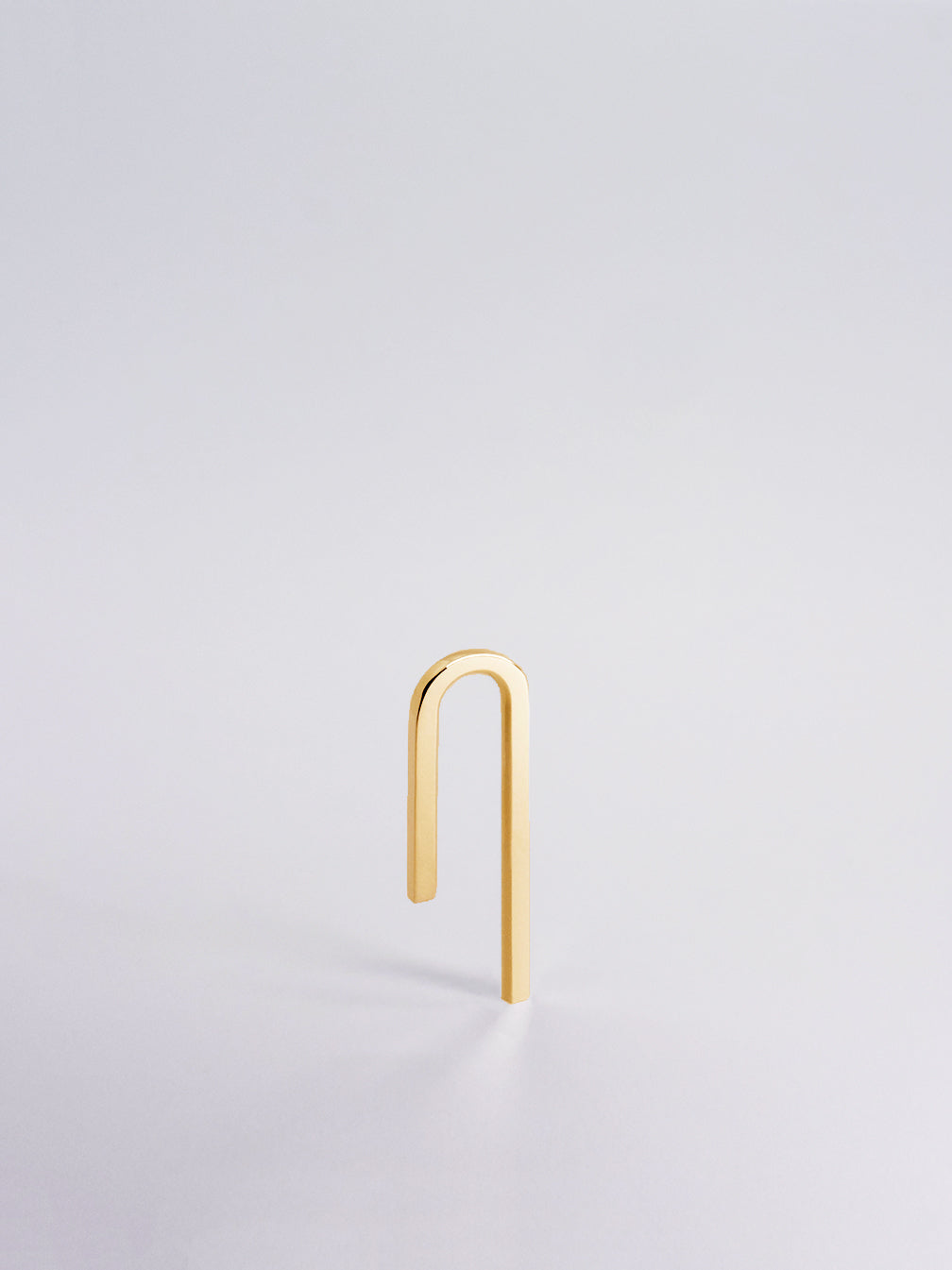Eta circle ear cuff - 18K yellow gold