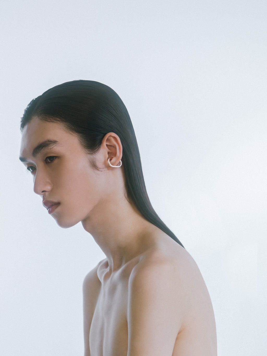 Tau circle ear cuff