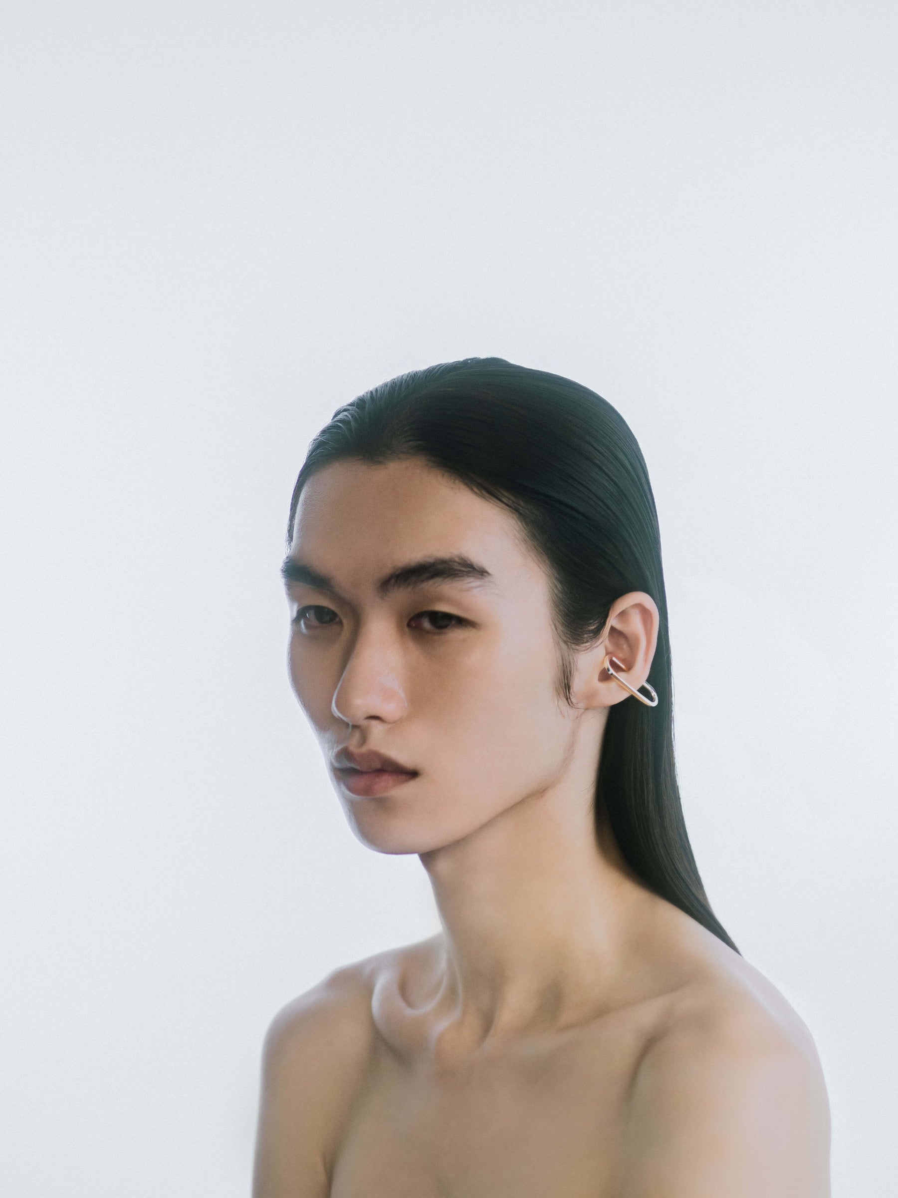 Theta circle ear cuff