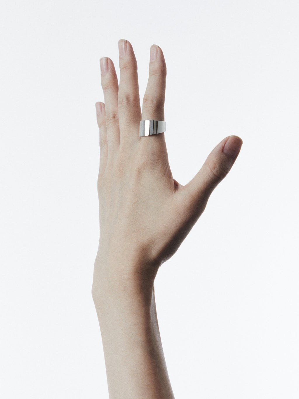 Apatheia ring