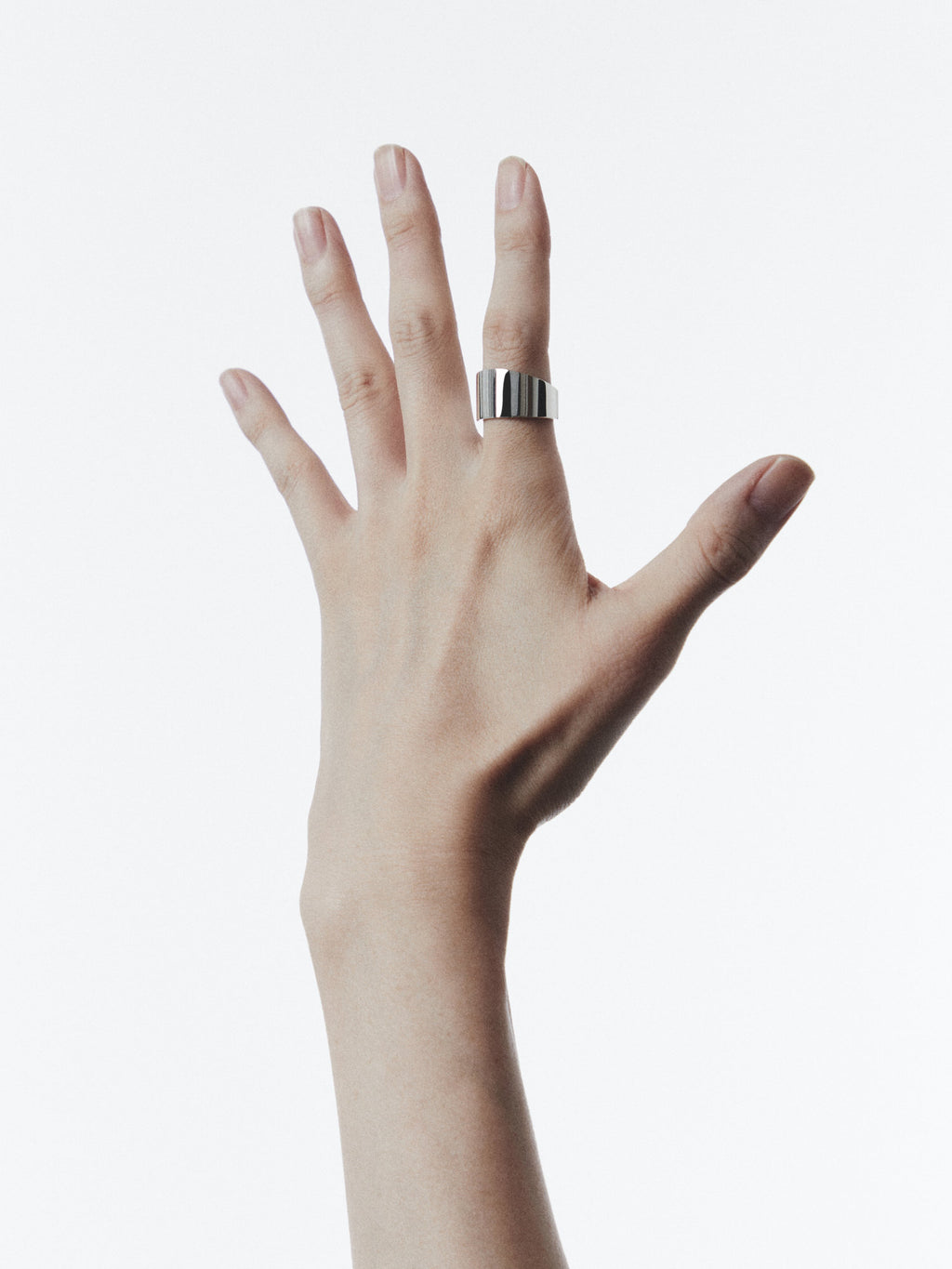 Apatheia ring