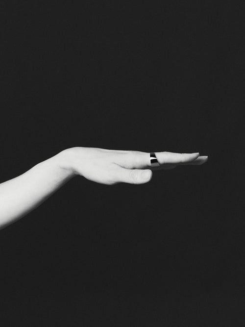 Apatheia ring
