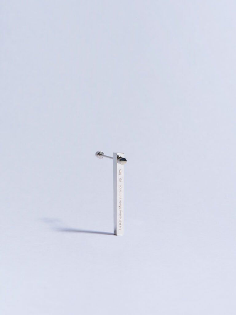 18k white gold circle screw piercing earring made in france
